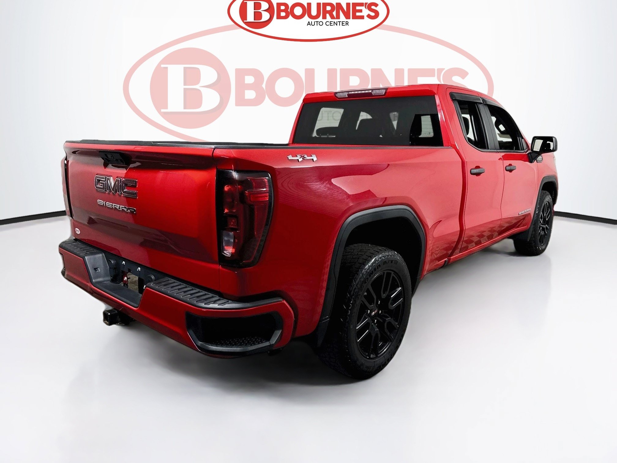 Used 2023 GMC Sierra 1500 Pro w/ Graphite Edition AWD/4WD image 9