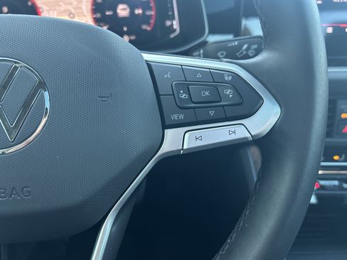 Used 2025 Volkswagen Jetta SEL image 30