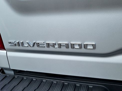 Used 2022 Chevrolet Silverado 2500 LTZ w/ LTZ Convenience Package AWD/4WD image 31