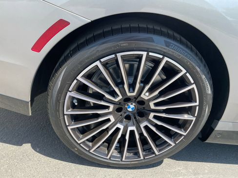 New 2025 BMW 740i w/ Executive Package image 21