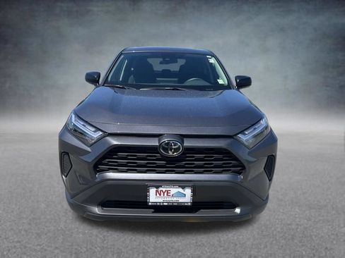 Used 2025 Toyota RAV4 LE AWD/4WD image 9