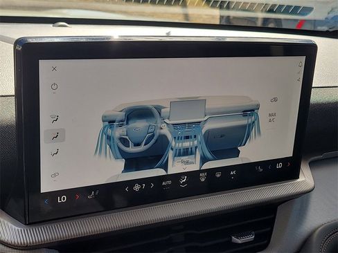 Used 2025 Ford Explorer Active image 22