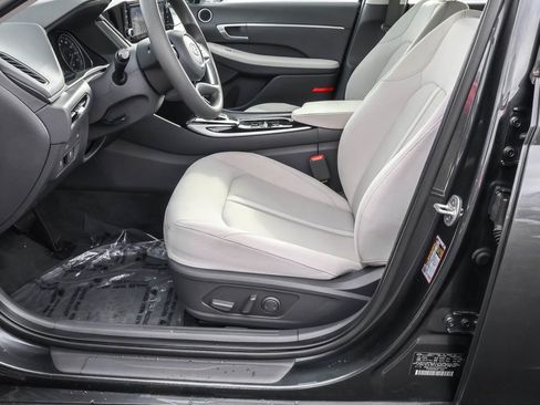 Used 2023 Hyundai Sonata SEL w/ Preferred Accessory Package image 17