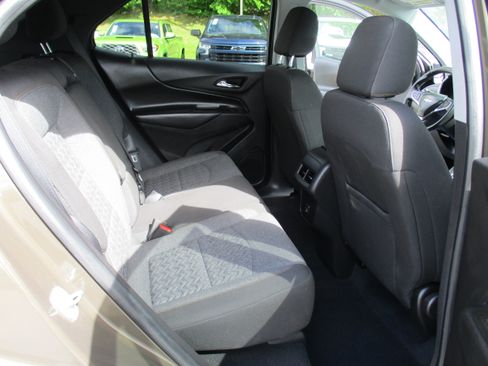 Used 2024 Chevrolet Equinox LT AWD/4WD image 14