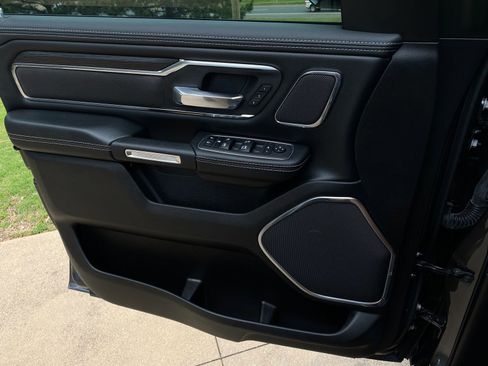 Used 2024 RAM 1500 Laramie AWD/4WD image 27
