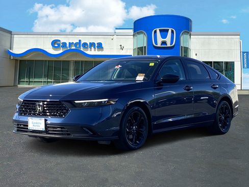 Used 2025 Honda Accord SE image 3