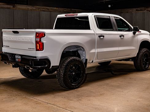 Used 2020 Chevrolet Silverado 1500 Custom Trail Boss image 9