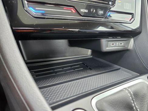 New 2025 Volkswagen Jetta SE image 9