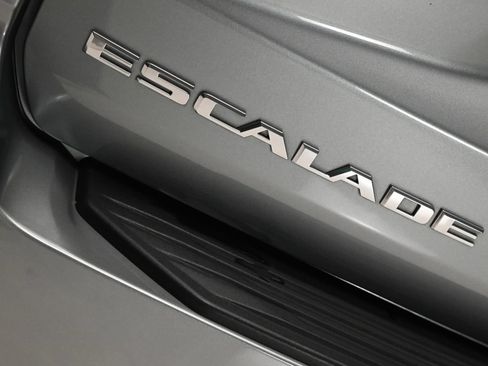 Used 2025 Cadillac Escalade Premium Luxury RWD image 32