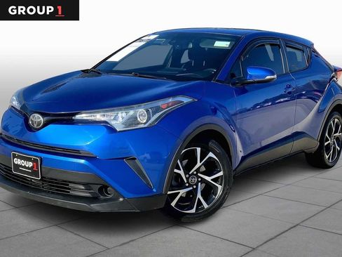 Used 2018 Toyota C-HR XLE image 1