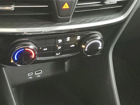 Used 2026 Buick Encore GX Sport Touring image 25