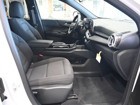 Used 2025 Chevrolet Equinox LT FWD image 10