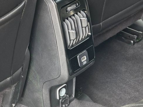 Used 2024 Jeep Compass Latitude image 18