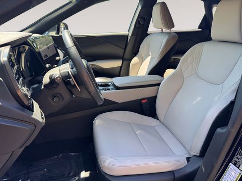 Used 2024 Lexus RX 350 Premium w/ Accessory Package (Z1) AWD/4WD image 9
