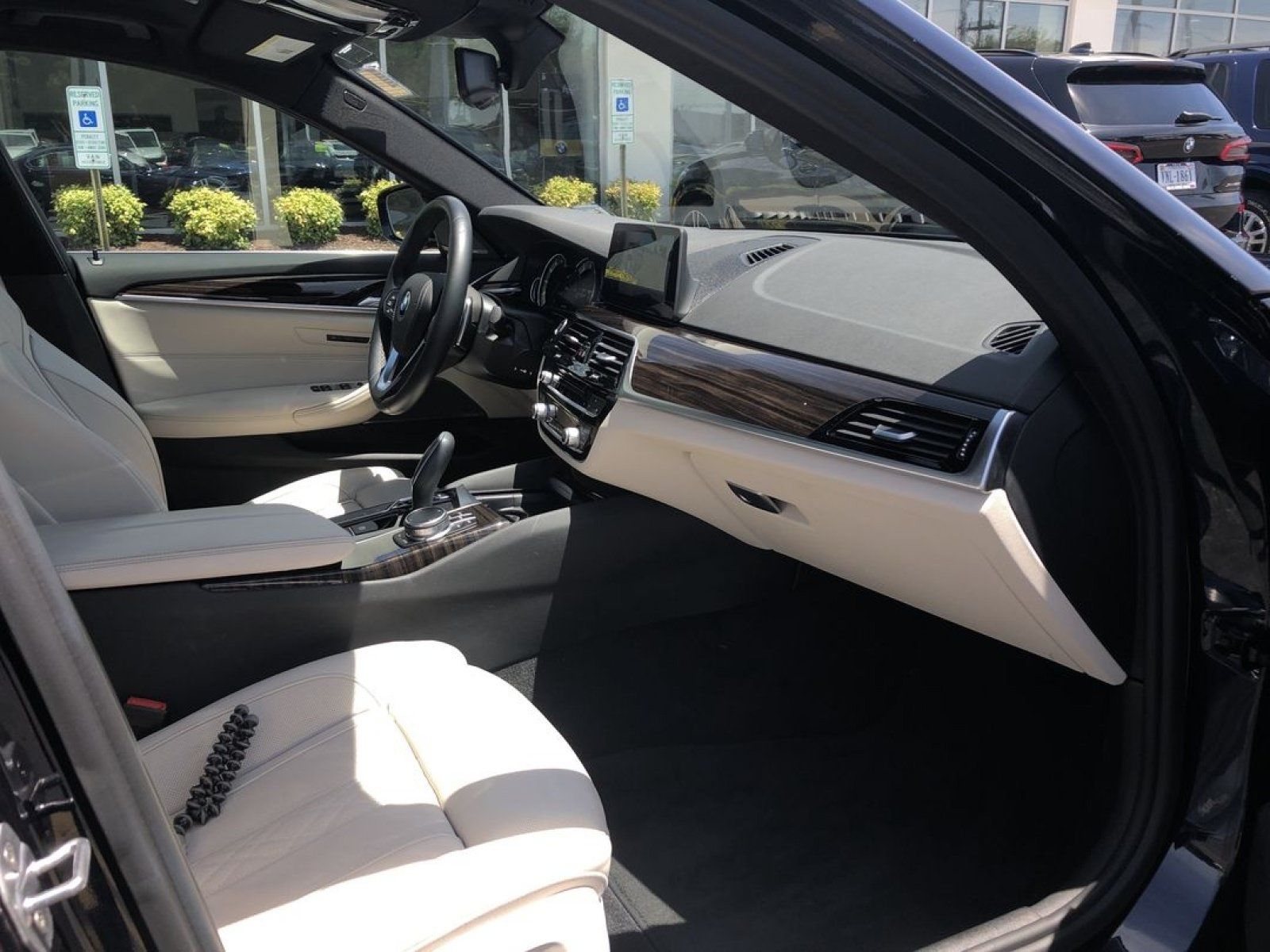 Used 2017 BMW 540i RWD image 42