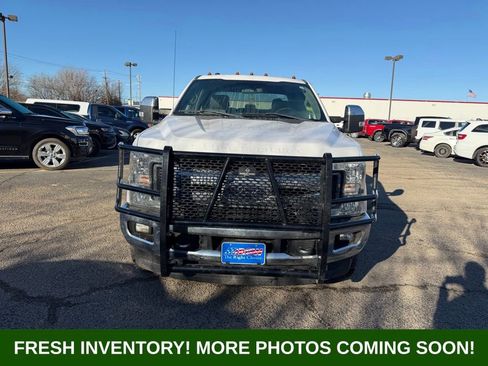 Used 2017 Ford F250 XLT w/ XLT Premium Package image 2