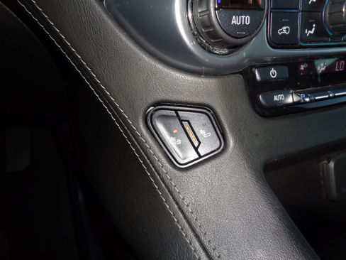 Used 2019 Chevrolet Tahoe LT image 23