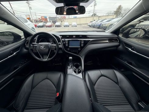 Used 2019 Toyota Camry SE image 19