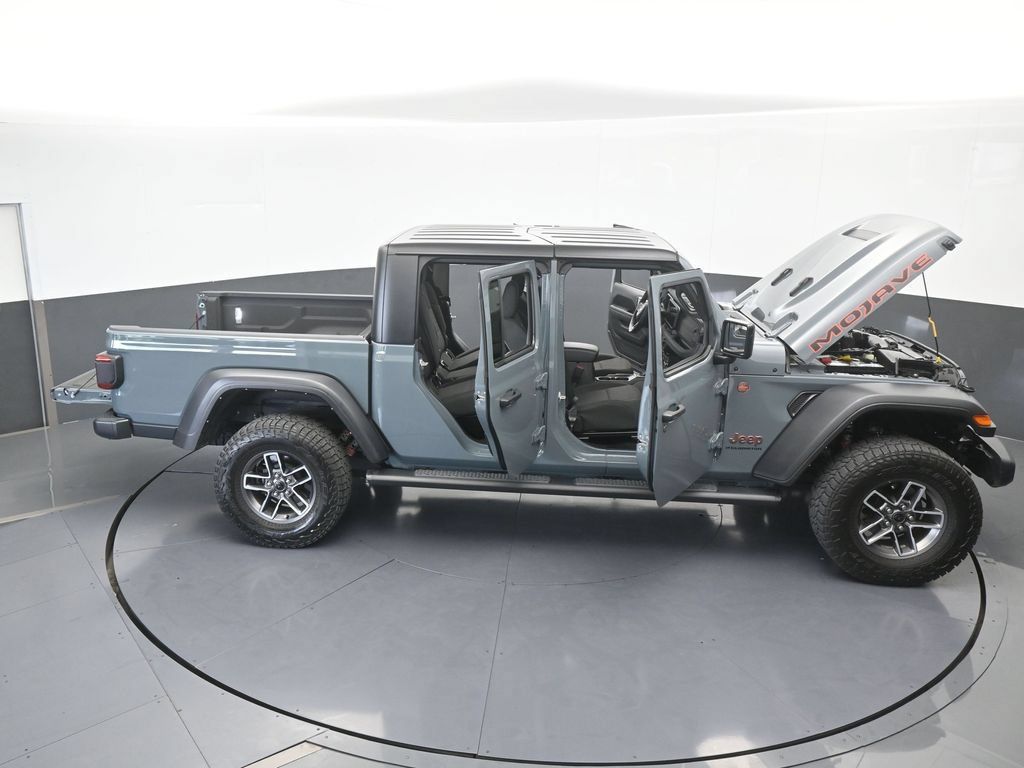 Used 2024 Jeep Gladiator Mojave AWD/4WD image 70