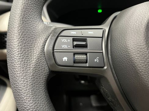 New 2027 Honda HR-V LX image 16