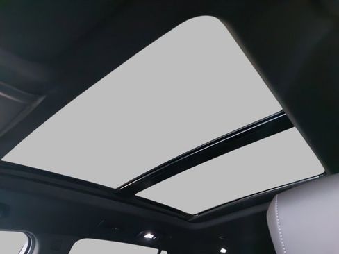 Used 2025 Cadillac XT6 Premium Luxury w/ Technology Package image 42