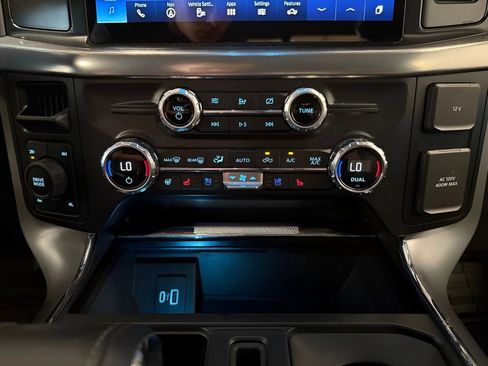 Used 2021 Ford F150 Lariat w/ Equipment Group 502A High AWD/4WD image 22