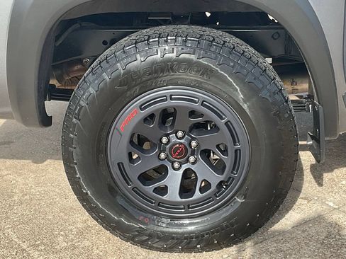Used 2026 Nissan Frontier PRO-4X AWD/4WD image 7
