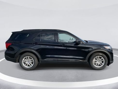 New 2026 Ford Explorer Active w/ Active Comfort Package image 3