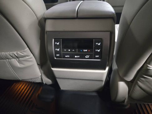 Used 2017 Lexus GX 460 Premium AWD/4WD image 29