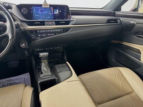 Used 2020 Lexus ES 350 Ultra Luxury w/ Accessory Package 2 FWD image 29