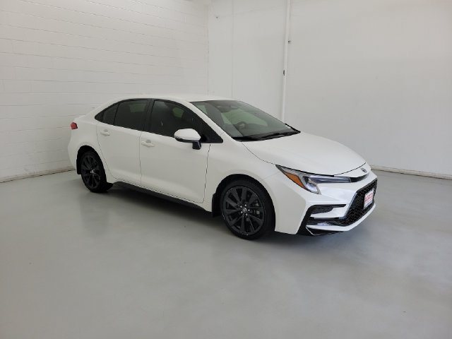 Used 2024 Toyota Corolla SE FWD image 4