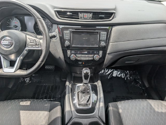 Used 2020 Nissan Rogue SV AWD/4WD image 18