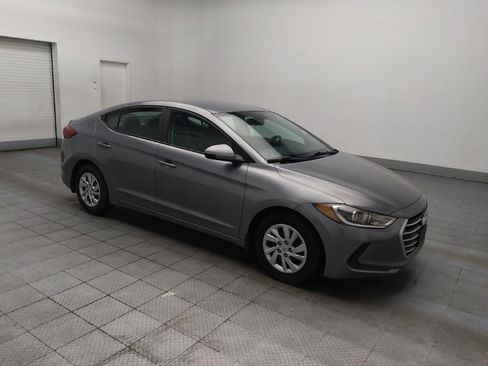 Used 2018 Hyundai Elantra SE FWD image 11