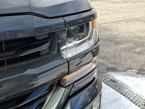 Used 2018 Chevrolet Silverado 1500 LT w/ All Star Edition image 11