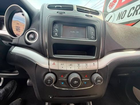 Used 2013 Dodge Journey SXT w/ Flexible Seating Group FWD image 22
