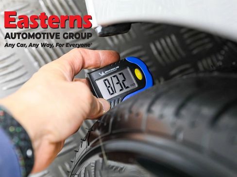 Used 2024 Chevrolet Malibu LT image 28