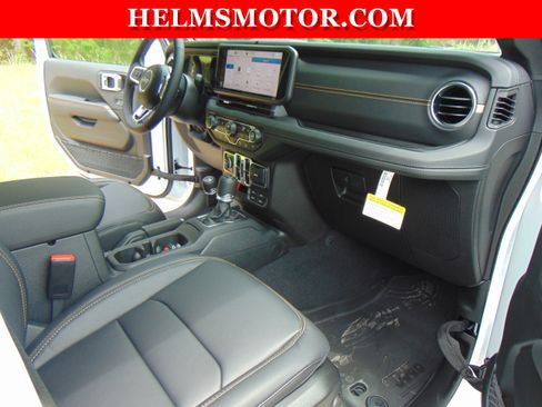 New 2025 Jeep Wrangler Sahara image 38