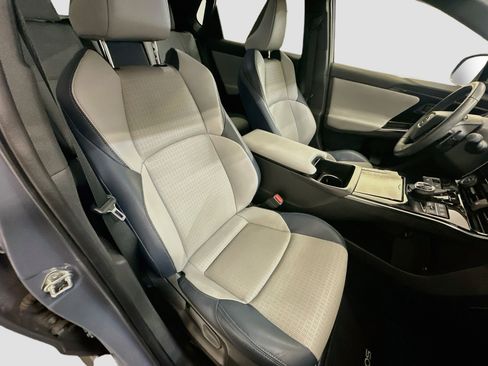 Used 2023 Subaru Solterra AWD image 33