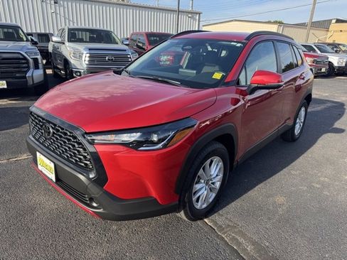 Certified 2024 Toyota Corolla Cross LE image 7