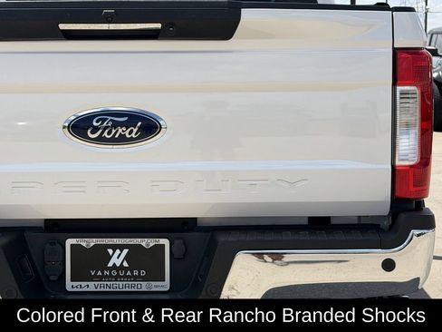 Used 2017 Ford F250 Lariat w/ Lariat Ultimate Package AWD/4WD image 9