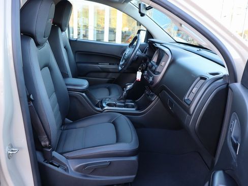 Used 2022 GMC Canyon AT4 w/ Trailering Package image 18