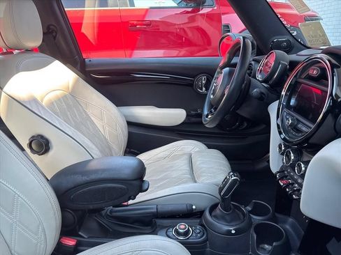Used 2020 MINI Cooper S FWD image 19