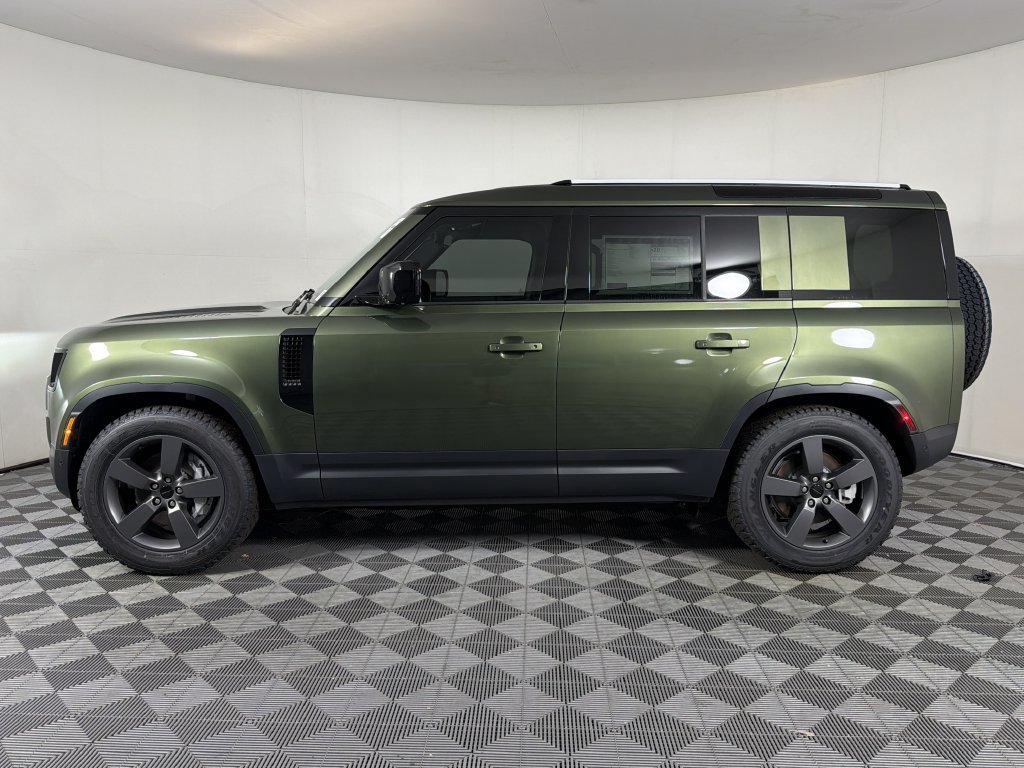 New 2026 Land Rover Defender 110 S AWD/4WD image 2