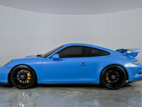 Used 2015 Porsche 911 GT3 RWD image 8