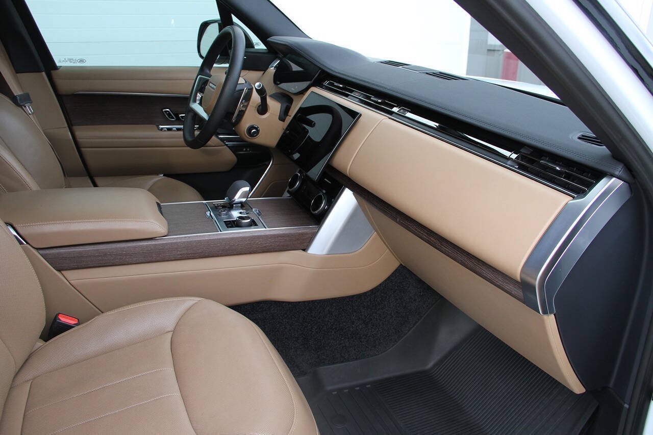Used 2023 Land Rover Range Rover SE AWD/4WD image 15