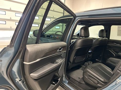 New 2026 Jeep Grand Cherokee L Limited image 32