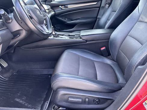 Used 2018 Honda Accord Sport image 18