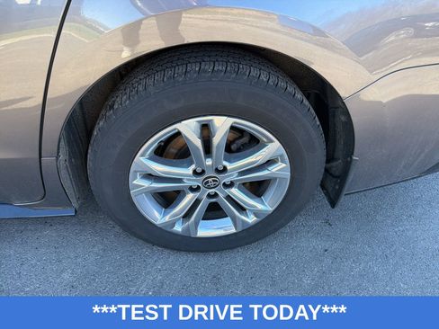 Used 2022 Toyota Sienna XSE w/ XSE Plus Package image 10