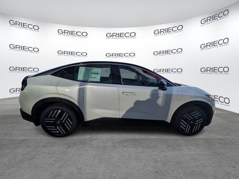 New 2026 Nissan Leaf SV+ w/ Floor Mat Package (SV+) FWD image 7