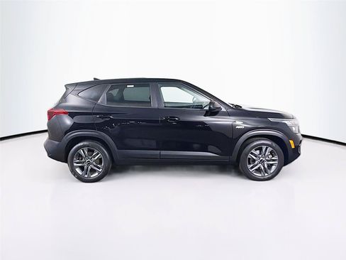 Used 2023 Kia Seltos LX AWD/4WD image 12